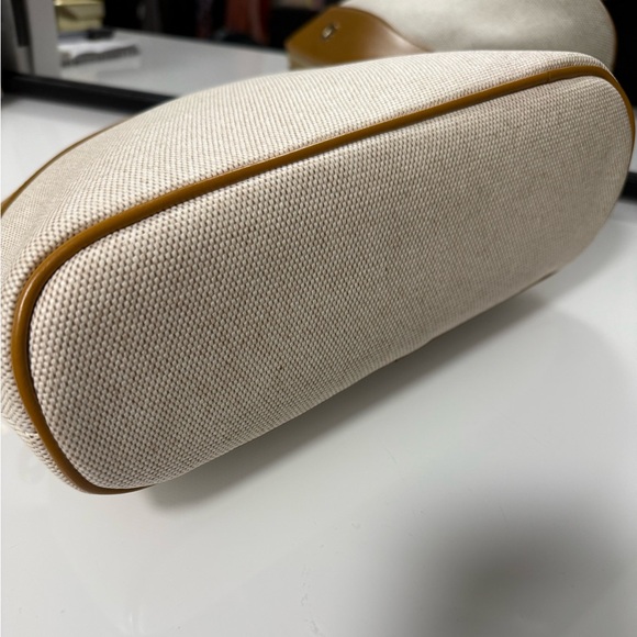 Paravel Toiletry Bag - Picture 6 of 17